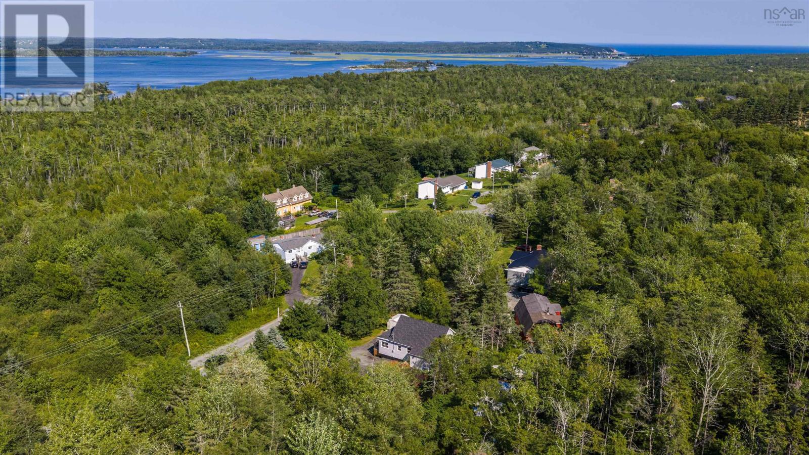 379 Bissett Road, Cole Harbour, Nova Scotia  B2V 2T2 - Photo 3 - 202620562