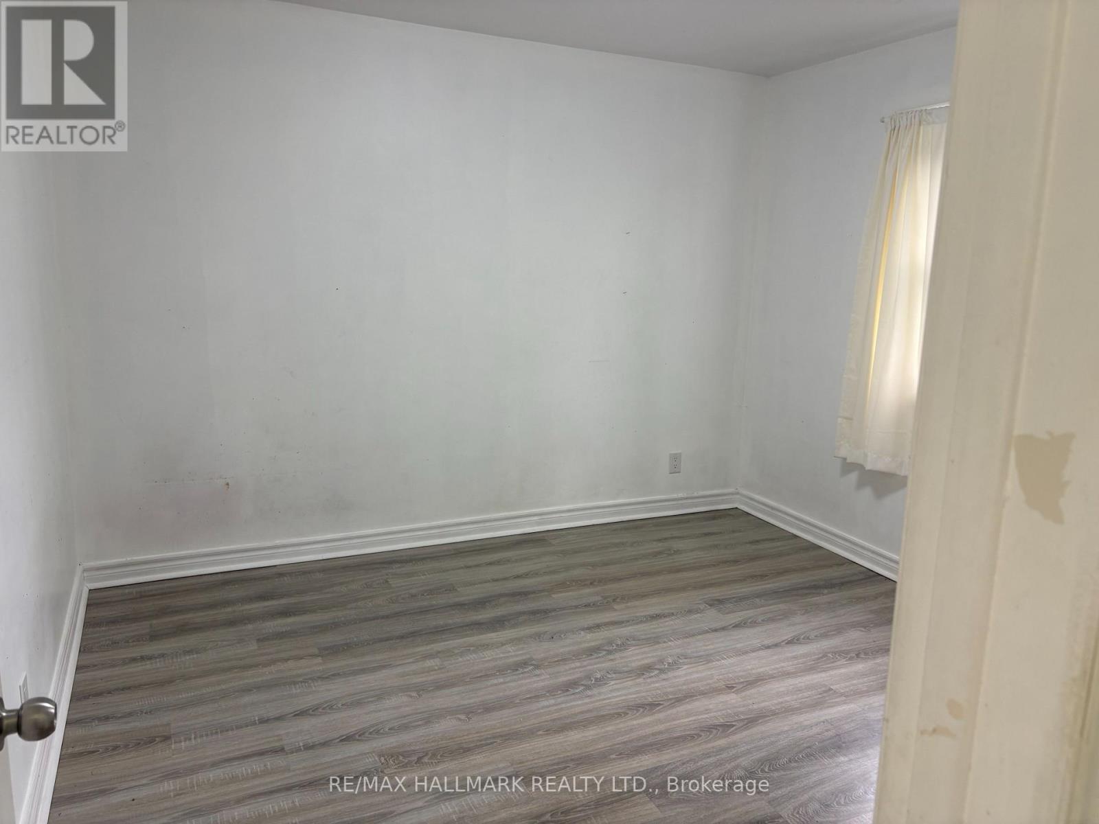 64 Dale Avenue, Toronto, Ontario M1J 3J5 - Photo 5 - E13674692