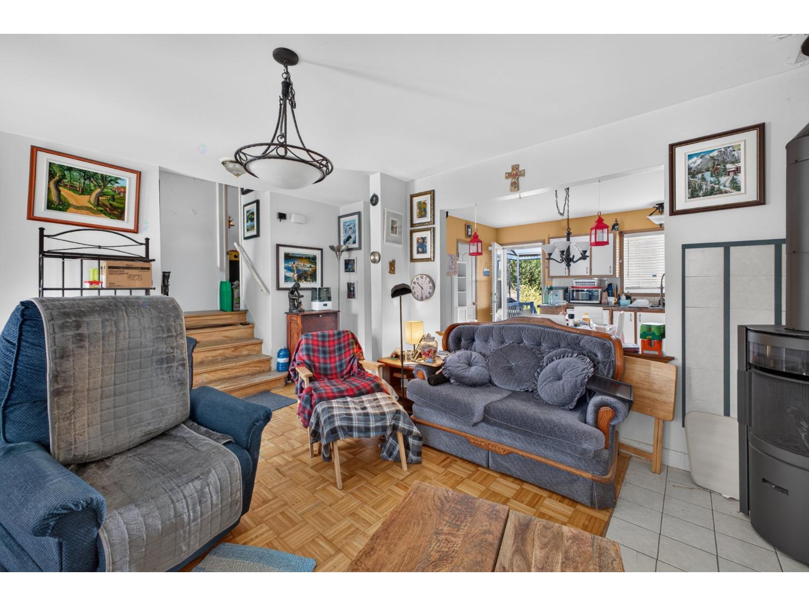1834 Av. des Pins Longueuil (Le Vieux-Longueuil) Quebec Canada J4P3L2 2