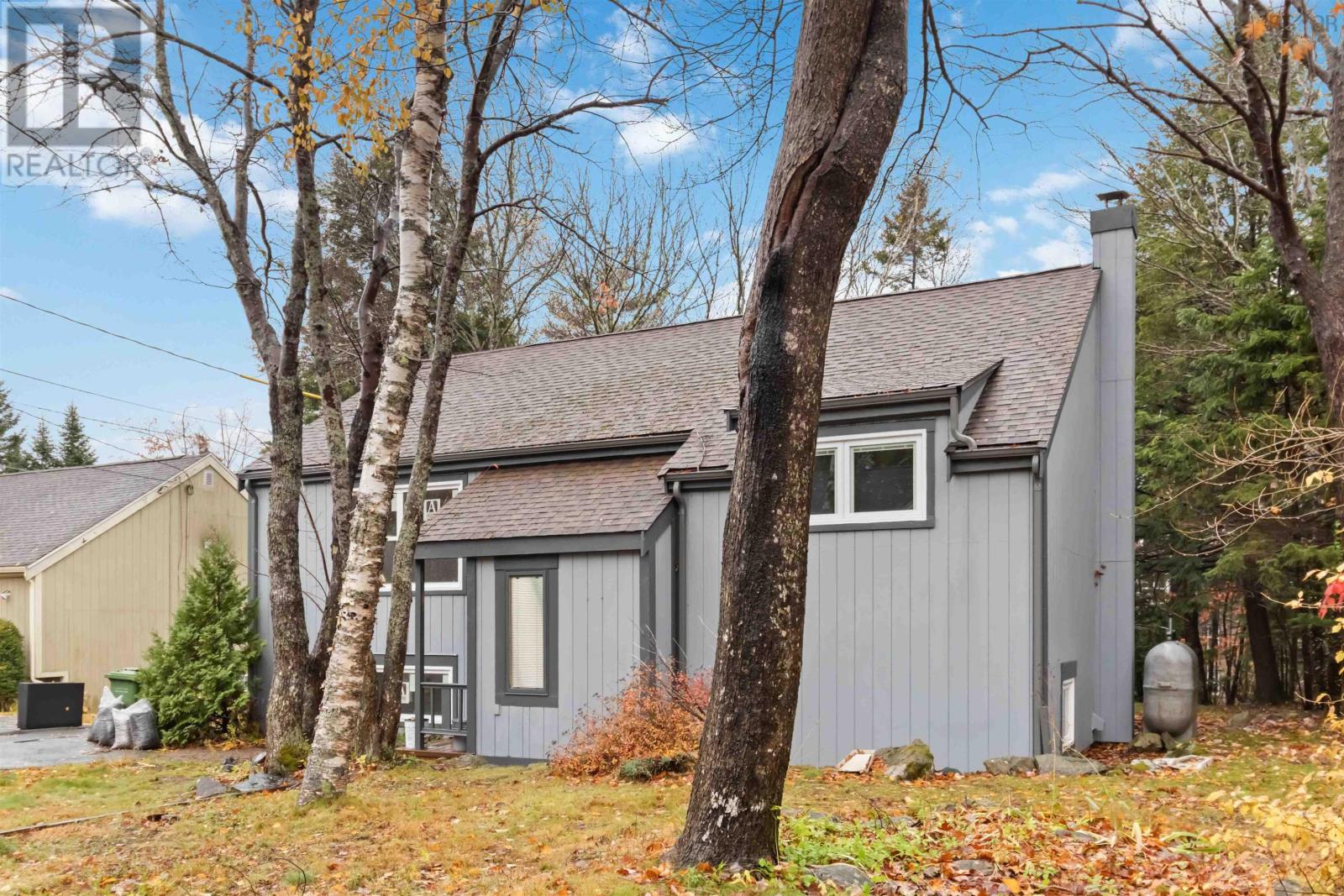 26 Village Crescent, Bedford, Nova Scotia  B4A 1J2 - Photo 3 - 202527005