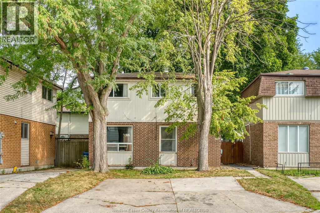 9370 Aire Court, Windsor, Ontario  N8S 4E6 - Photo 2 - 26017855