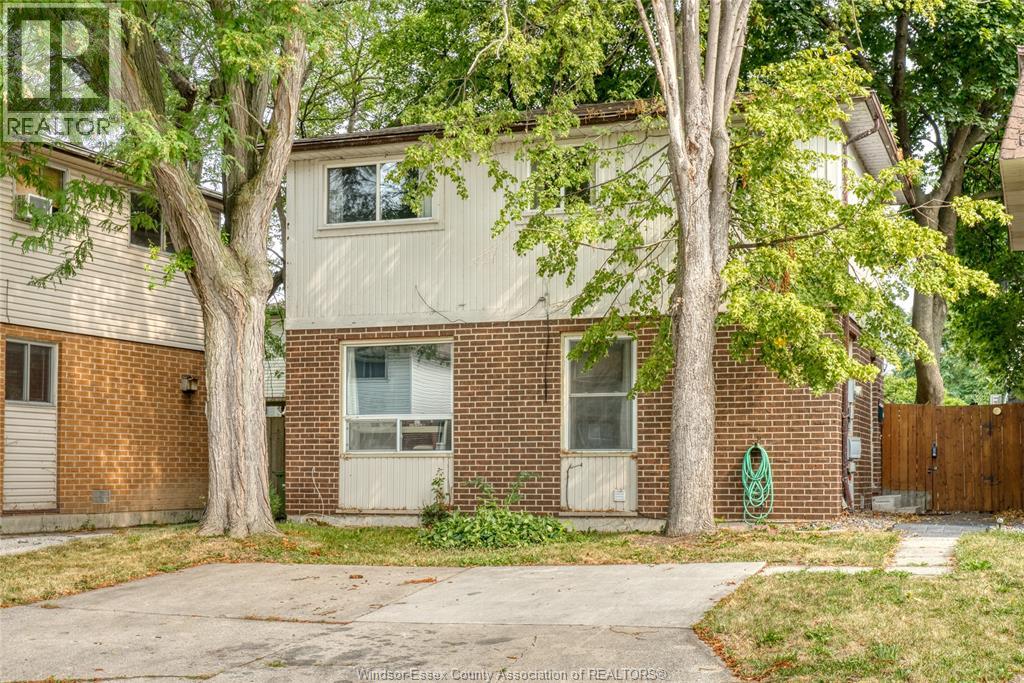 9370 Aire Court, Windsor, Ontario  N8S 4E6 - Photo 3 - 26017855