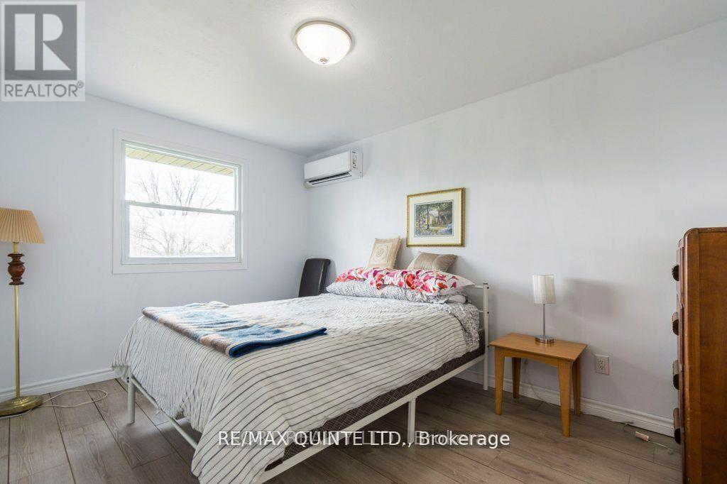 Upper - 239 Dundas Street W, Belleville, Ontario  K8P 1A9 - Photo 13 - X13674726