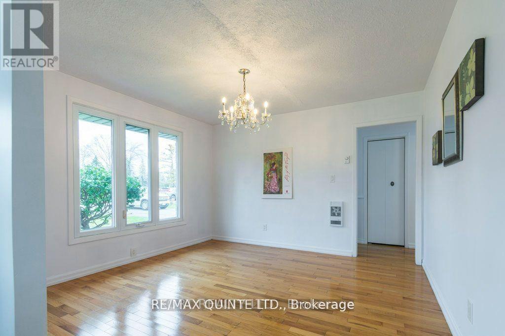 Upper - 239 Dundas Street W, Belleville, Ontario  K8P 1A9 - Photo 8 - X13674726