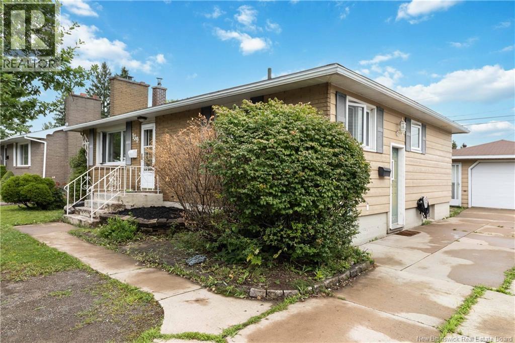 139 Ayer Avenue, Moncton, New Brunswick E1C 8H1 - Photo 3 - NB145936
