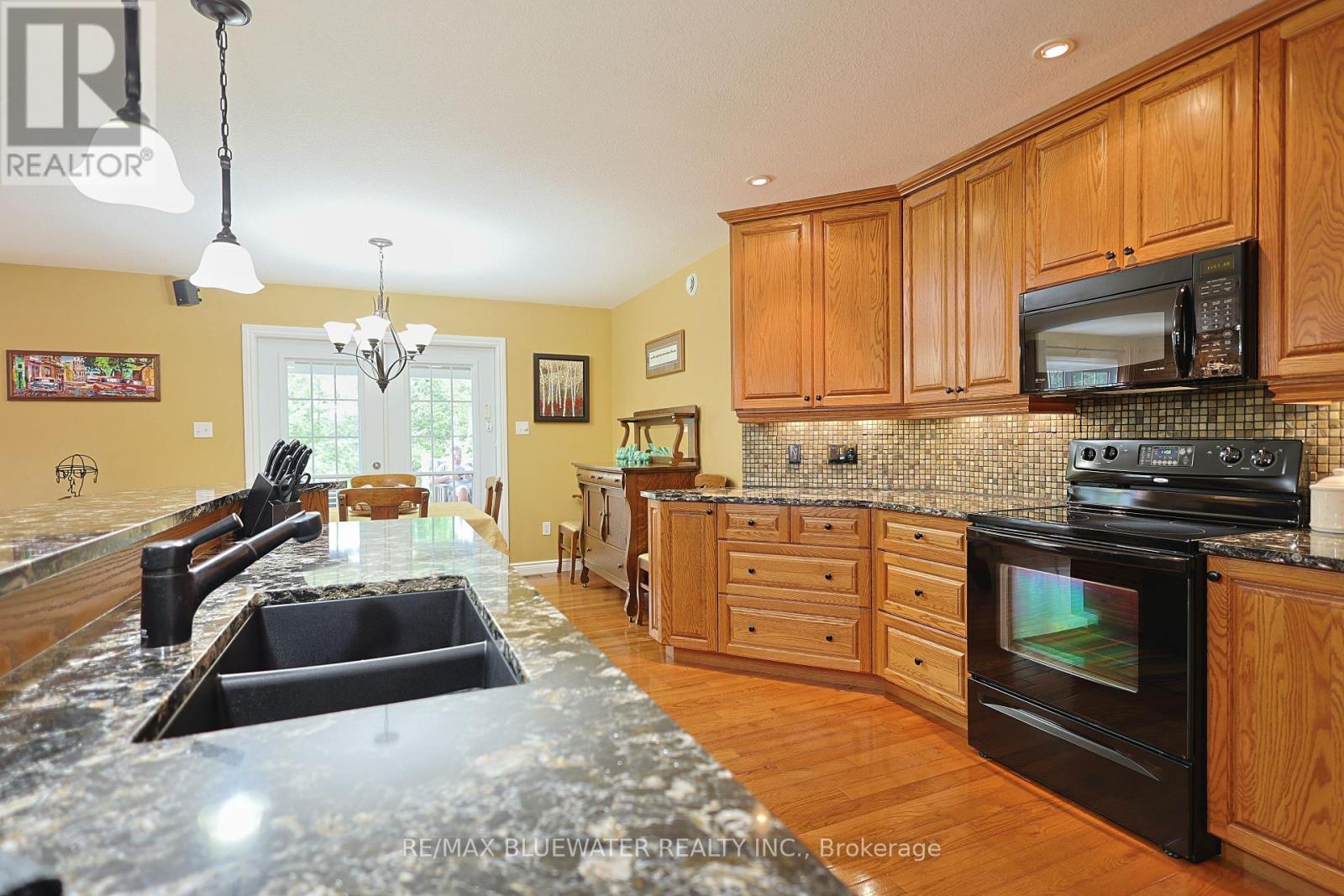 71837 Sunridge Crescent, Bluewater, Ontario  N0M 1N0 - Photo 11 - X13674796