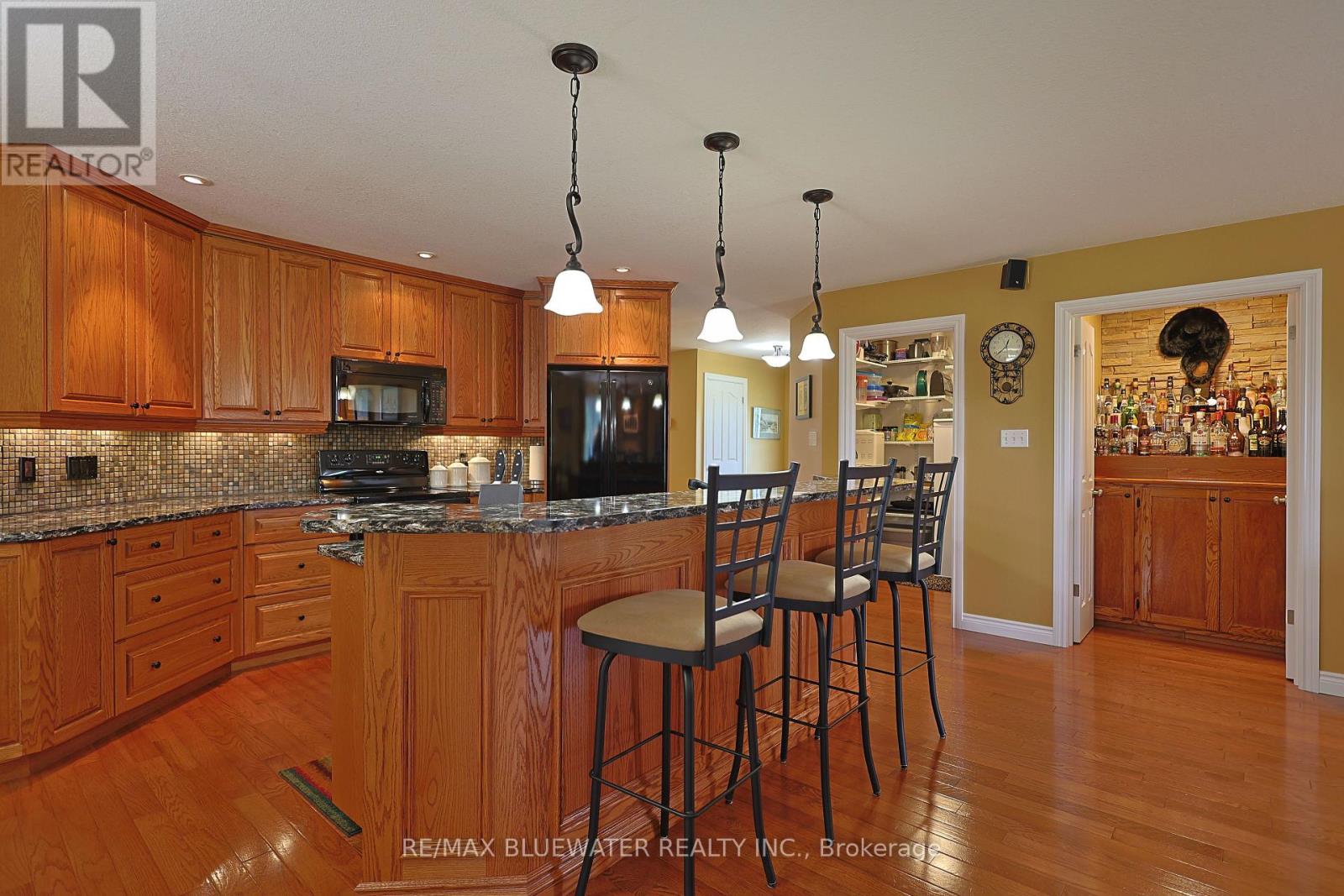 71837 Sunridge Crescent, Bluewater, Ontario  N0M 1N0 - Photo 15 - X13674796