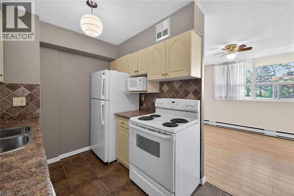 700 Dynes Road Unit# 101, Burlington, Ontario  L7N 3M2 - Photo 11 - 40834202