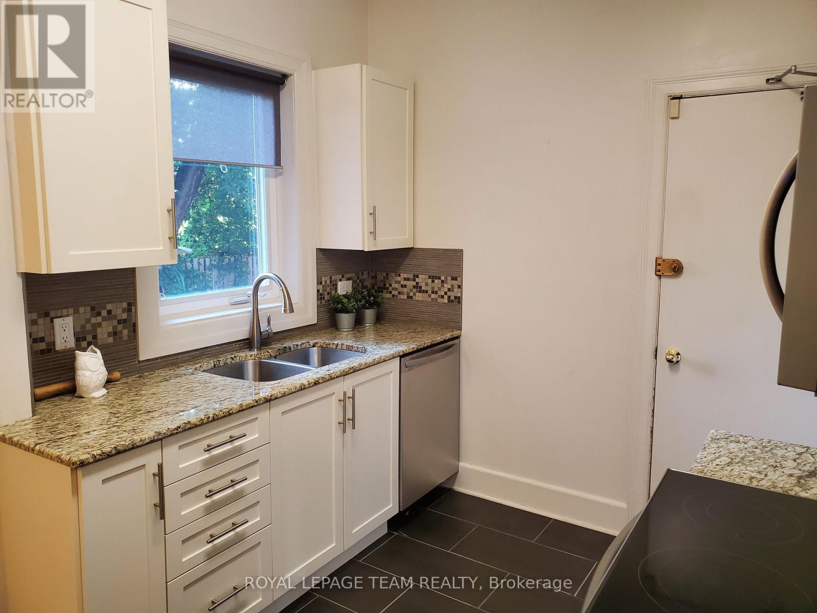 1 - 540 Gilmour Street, Ottawa, Ontario  K1R 5L6 - Photo 9 - X13674772