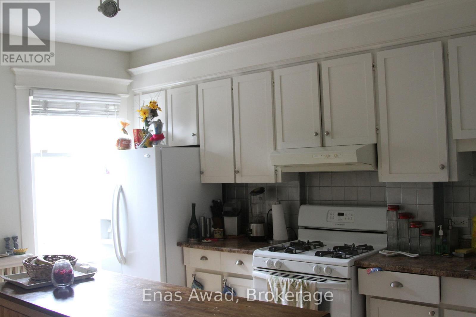 738 Manning Avenue, Toronto (Annex), Ontario  M6G 2W4 - Photo 1 - C13674728