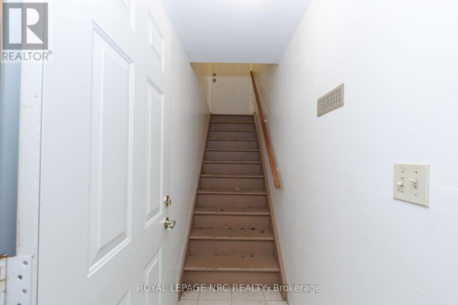 173 First Street Louth Street, St. Catharines, Ontario  L2W 0A2 - Photo 35 - X13674774