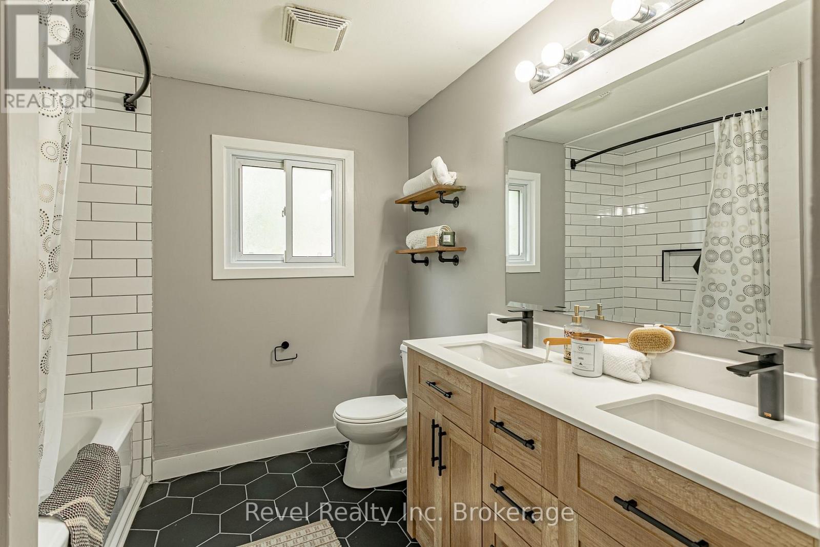 811 Hughson Street, Woodstock, Ontario  N4S 4P8 - Photo 18 - X13674716