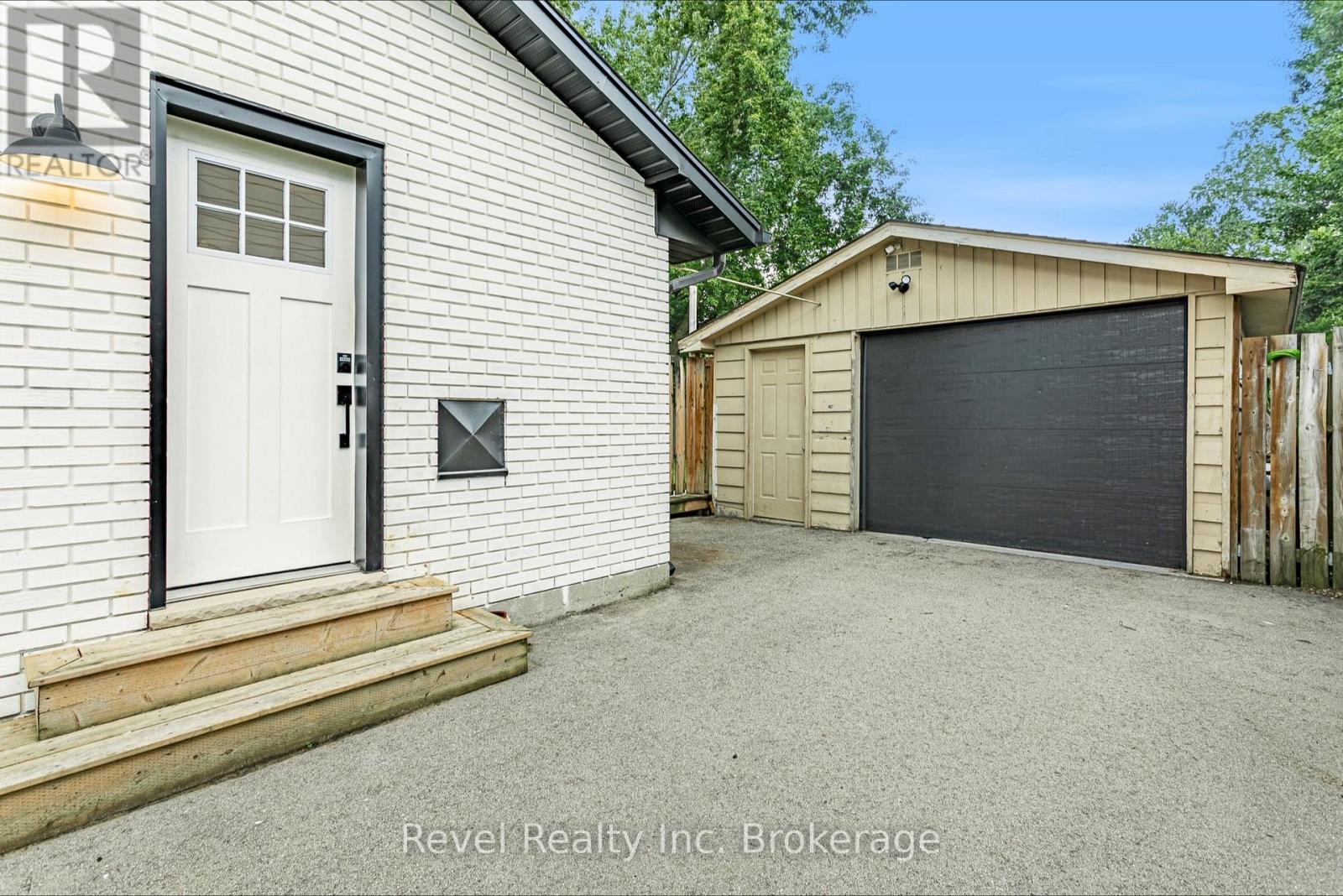811 Hughson Street, Woodstock, Ontario  N4S 4P8 - Photo 3 - X13674716