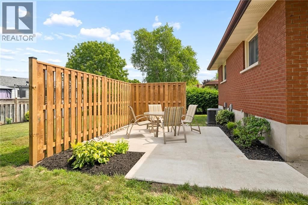 6 Robroy Court, Brantford, Ontario  N3R 3E3 - Photo 39 - 40855173