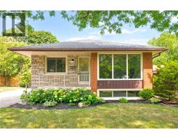 6 ROBROY Court, Brantford, Ontario