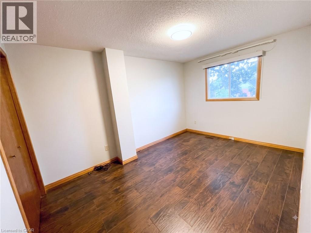 29 East 23rd Street, Hamilton, Ontario  L8V 2W5 - Photo 11 - 40855055