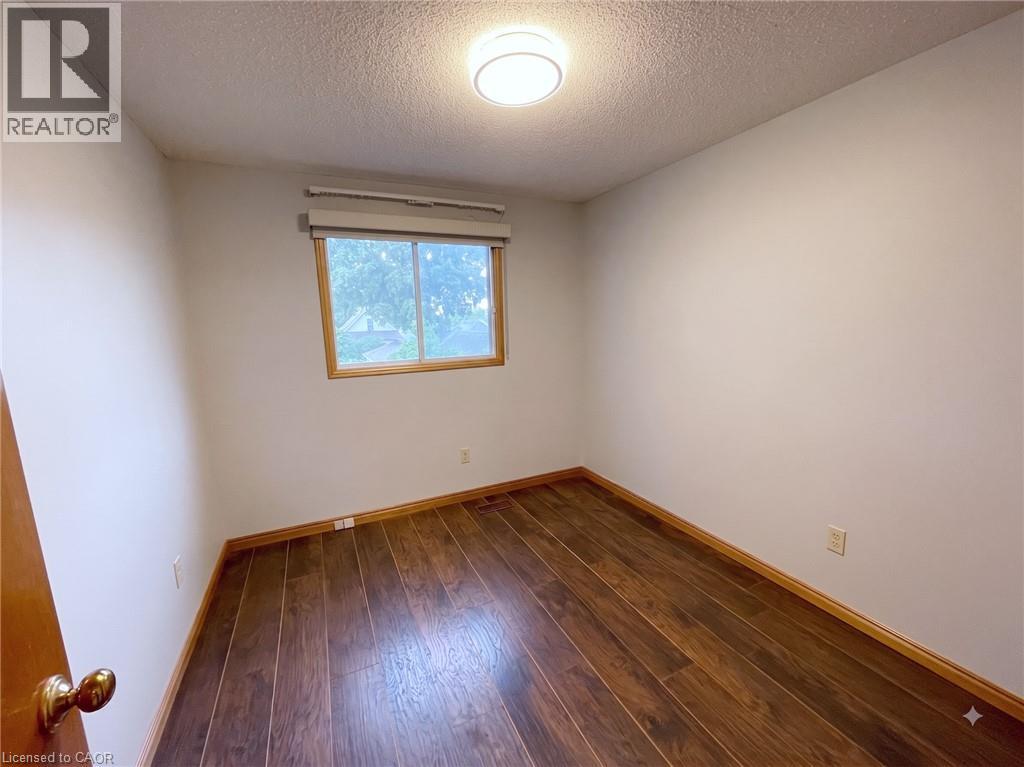 29 East 23rd Street, Hamilton, Ontario  L8V 2W5 - Photo 12 - 40855055
