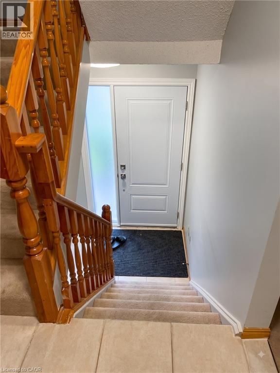 29 East 23rd Street, Hamilton, Ontario  L8V 2W5 - Photo 2 - 40855055