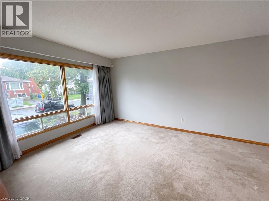 29 East 23rd Street, Hamilton, Ontario  L8V 2W5 - Photo 4 - 40855055