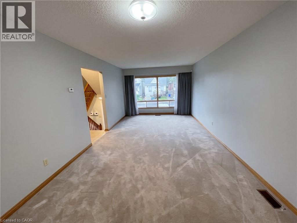 29 East 23rd Street, Hamilton, Ontario  L8V 2W5 - Photo 5 - 40855055