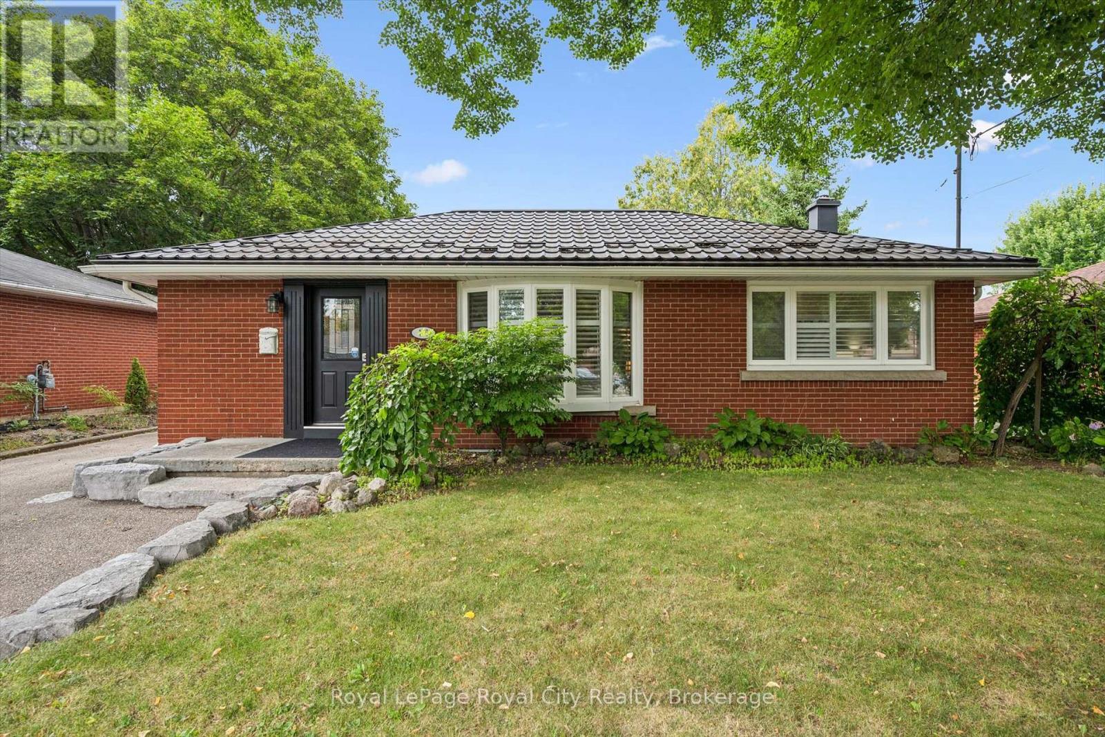 10 SUMAC PLACE, guelph (riverside park), Ontario