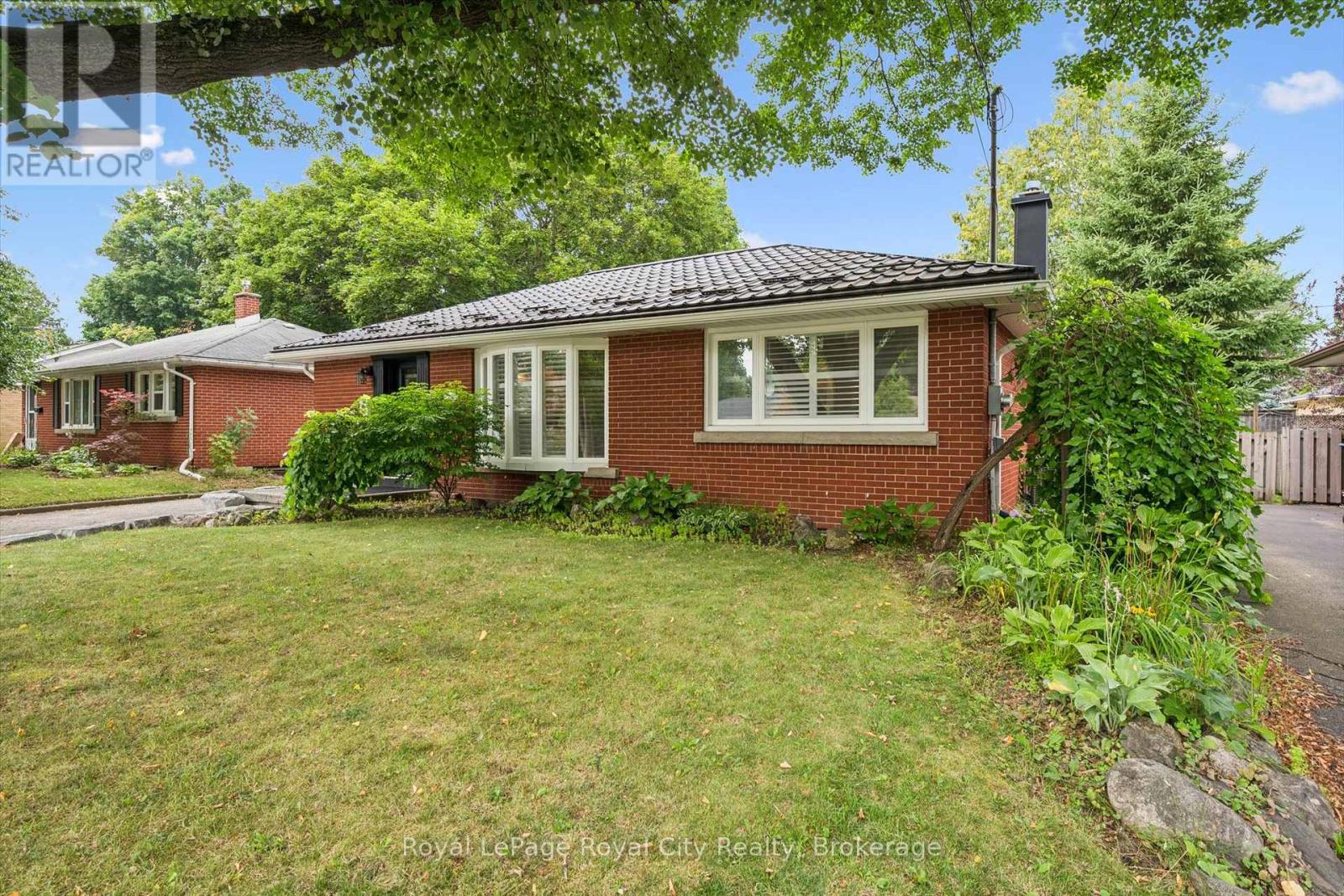 10 Sumac Place, Guelph (Riverside Park), Ontario  N1E 1K9 - Photo 4 - X13674790