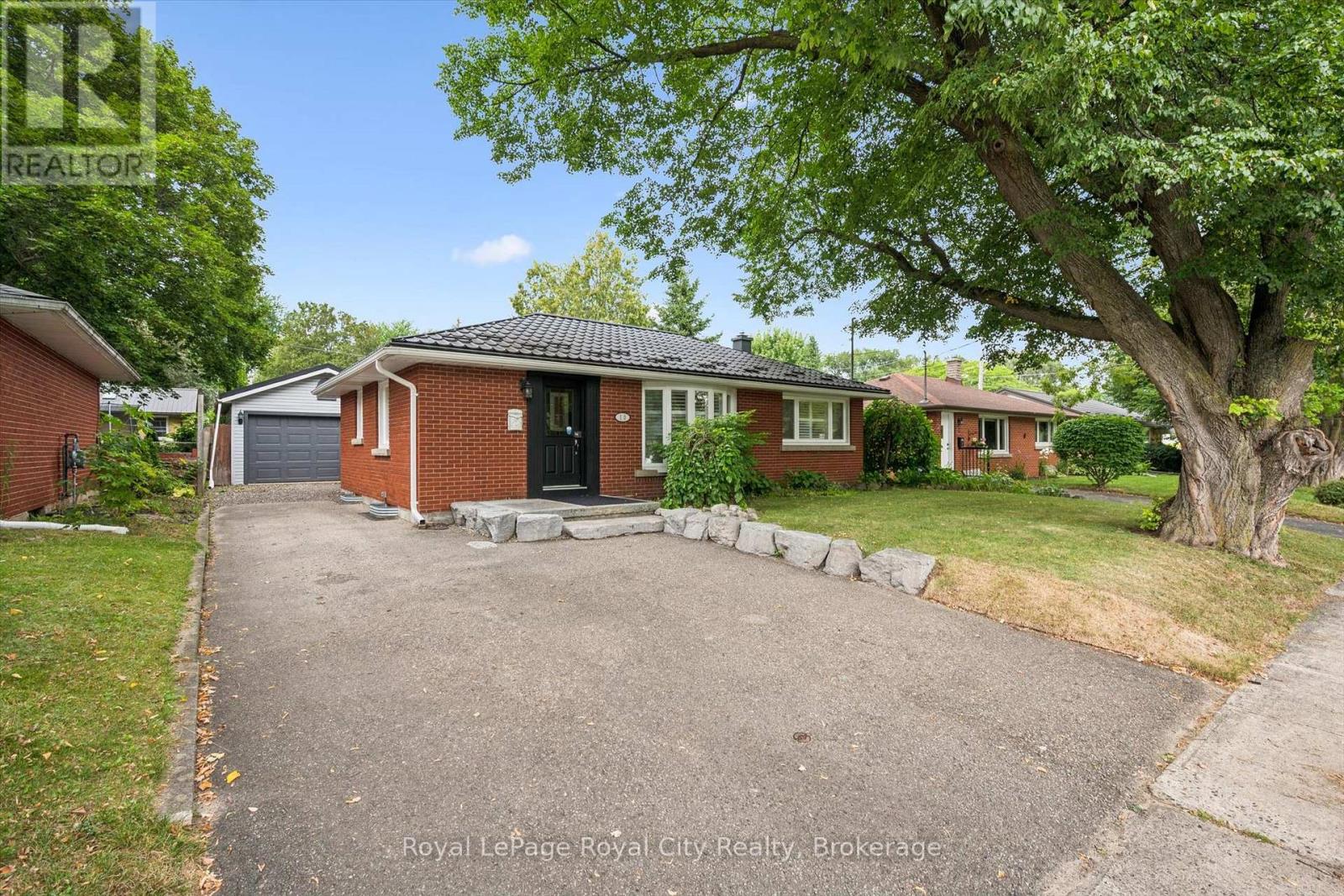 10 Sumac Place, Guelph (Riverside Park), Ontario  N1E 1K9 - Photo 5 - X13674790