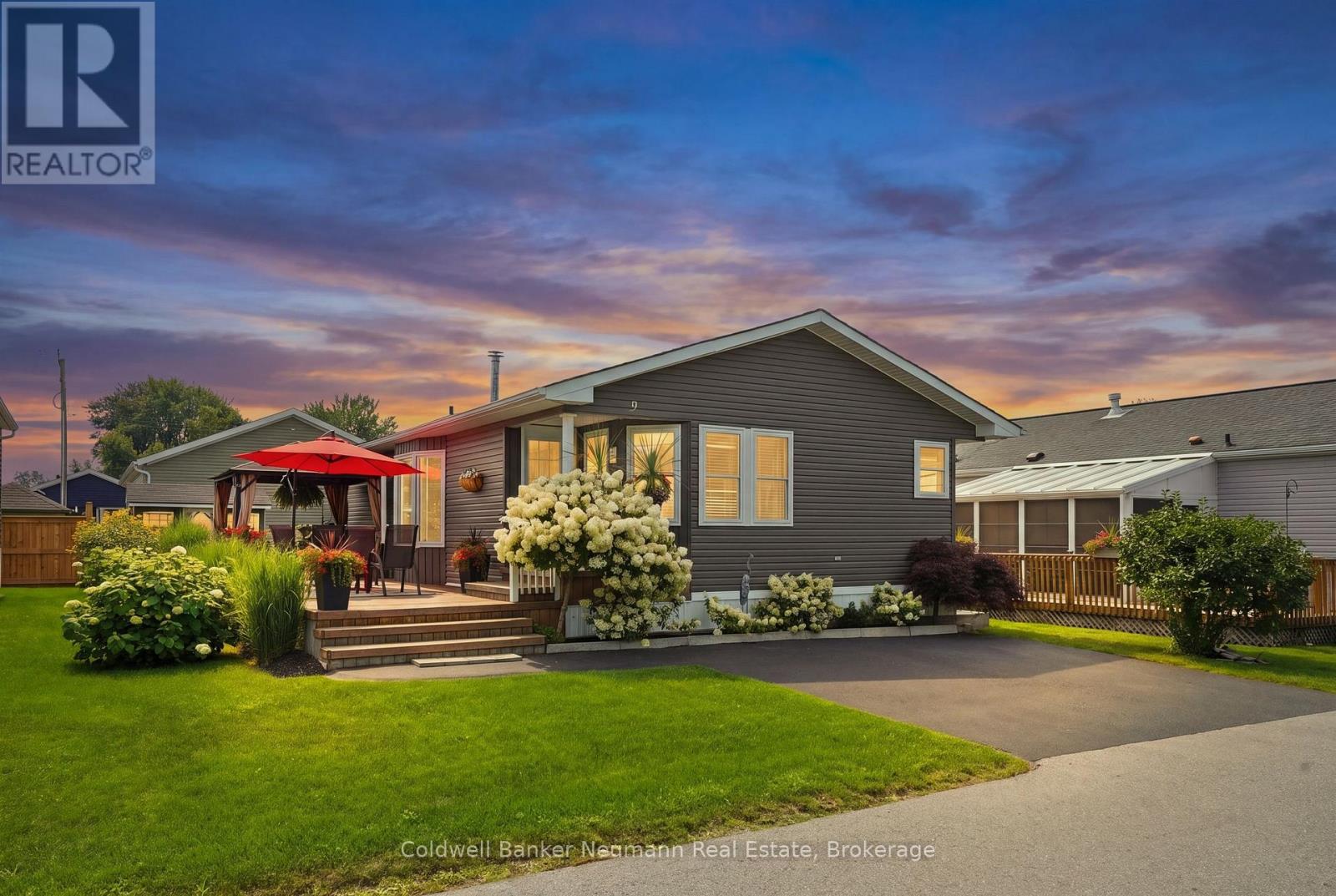 9 Basswood Road, Puslinch, Ontario  N0B 2J0 - Photo 1 - X13674806