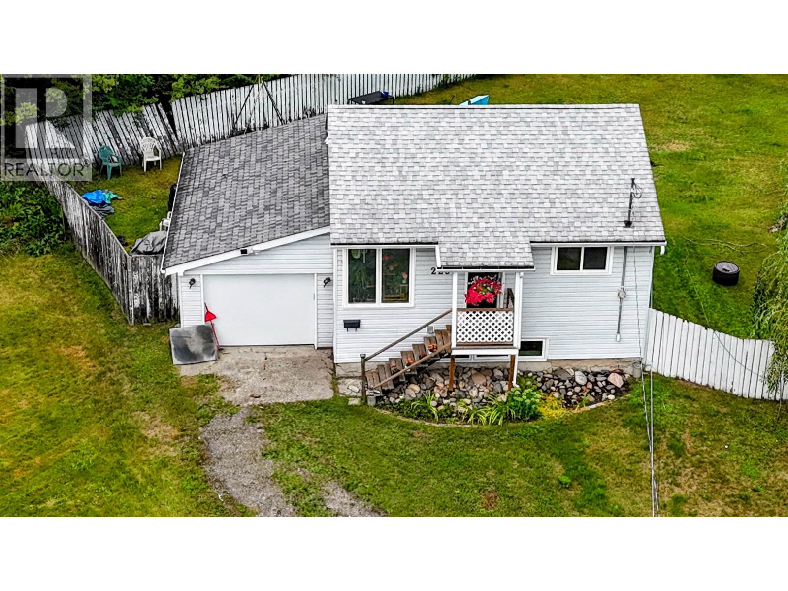 2294 Mario Place, Prince George, British Columbia  V2K 3K1 - Photo 25 - R3155775