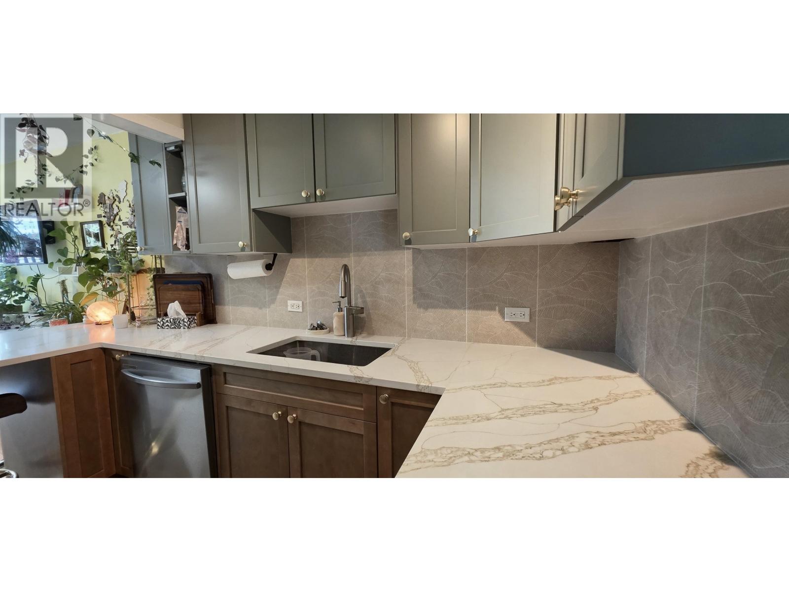 2294 Mario Place, Prince George, British Columbia  V2K 3K1 - Photo 8 - R3155775