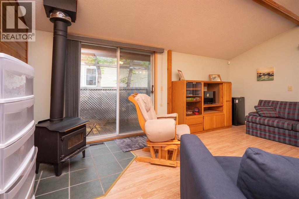 5011 38 Street, Sylvan Lake, Alberta  T4S 1B6 - Photo 5 - A2336595