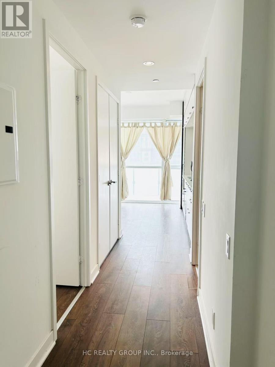 1605 - 15 Grenville Street, Toronto, Ontario  M4Y 0B9 - Photo 3 - C13674822