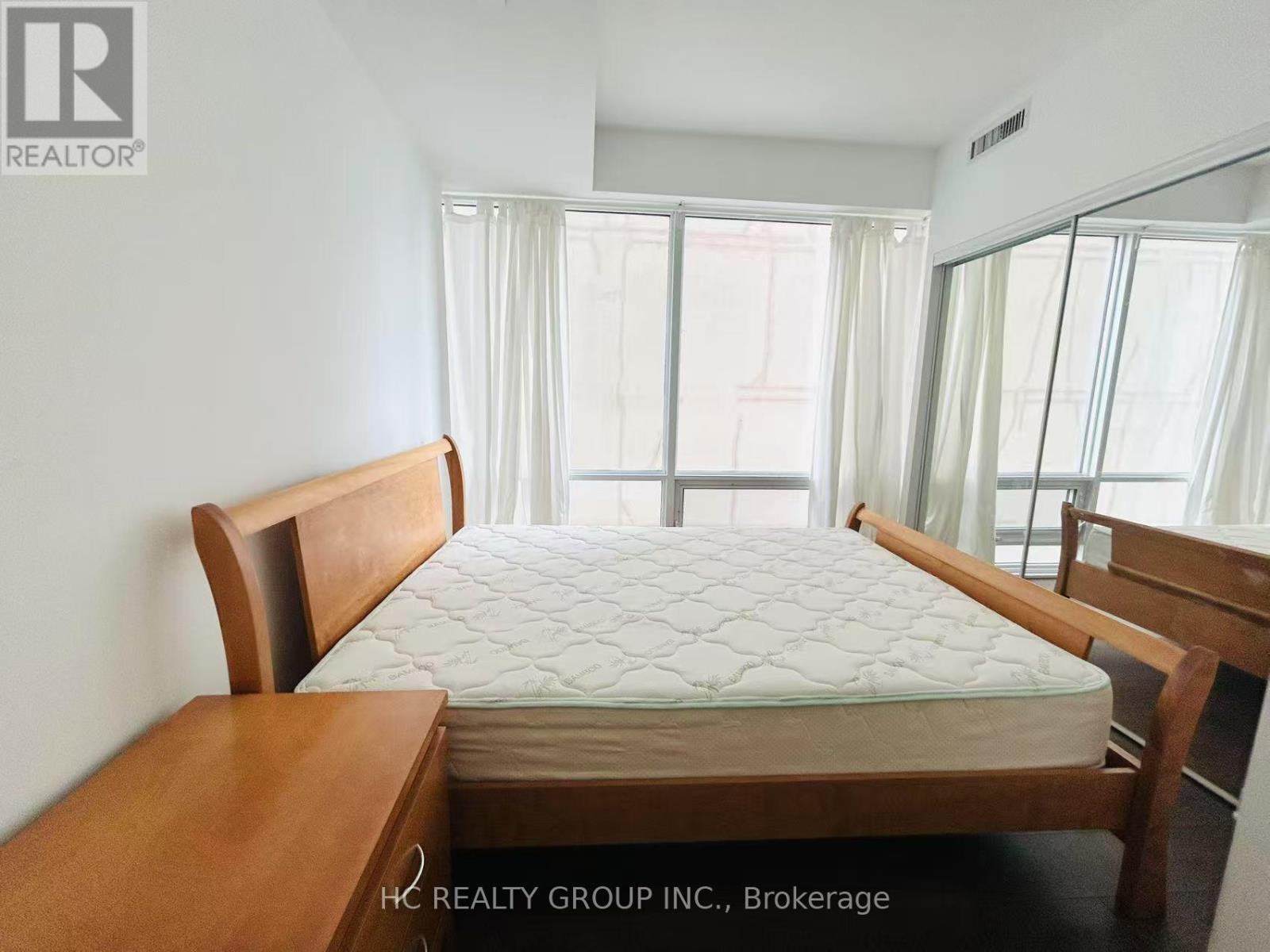 1605 - 15 Grenville Street, Toronto, Ontario  M4Y 0B9 - Photo 8 - C13674822