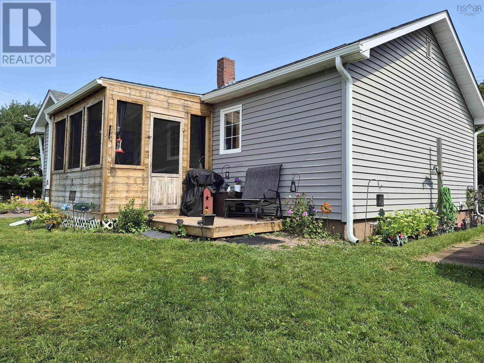 16 Copp Avenue, Amherst, Nova Scotia  B4H 2T4 - Photo 5 - 202620345