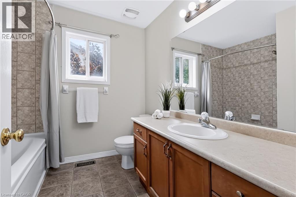 24 Eringate Drive, Stoney Creek, Ontario  L8J 3Y4 - Photo 29 - 40854769