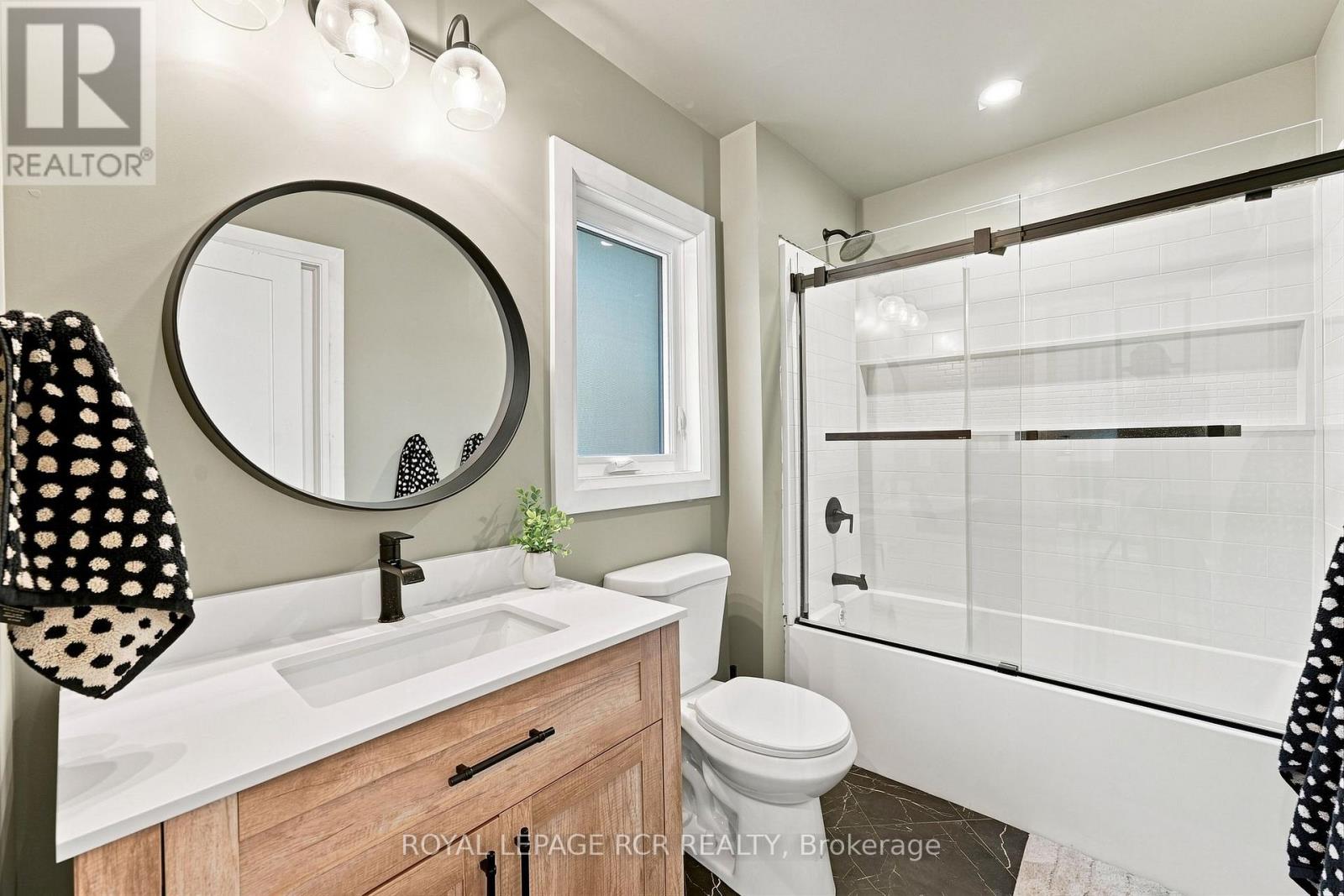 23 Mark Street, Aurora, Ontario  L4G 1L4 - Photo 14 - N13674734