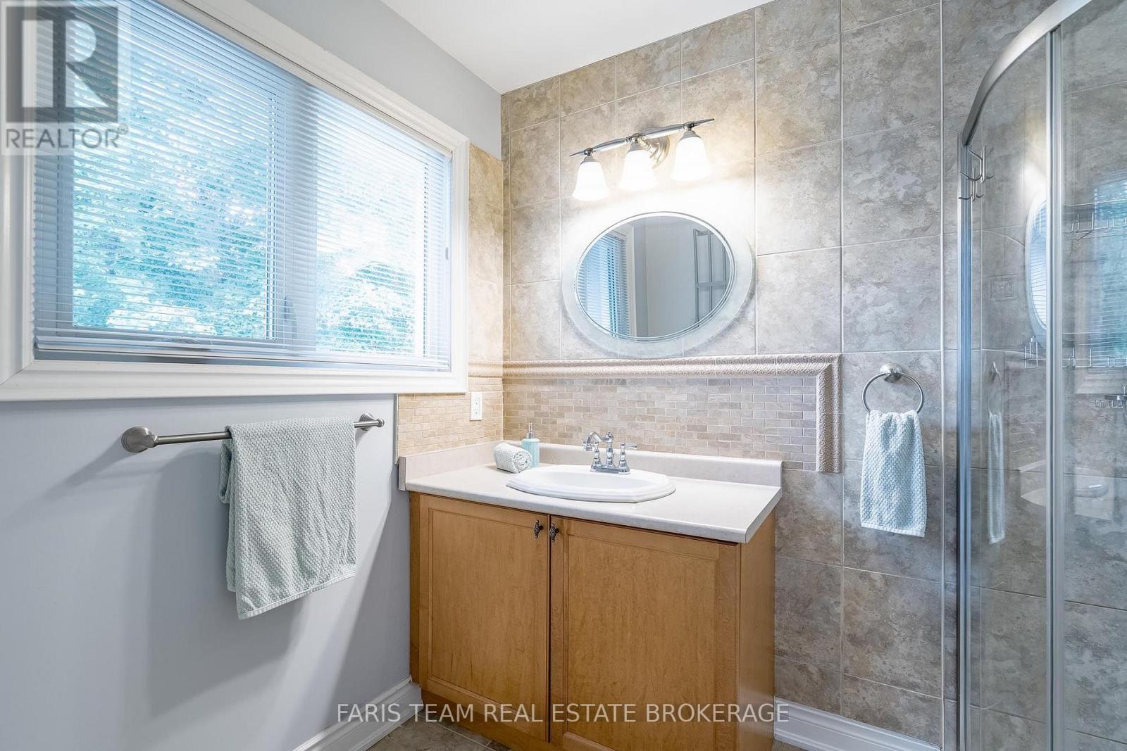 7 Mancini Drive, Essa (Angus), Ontario  L0M 1B1 - Photo 17 - N13674820