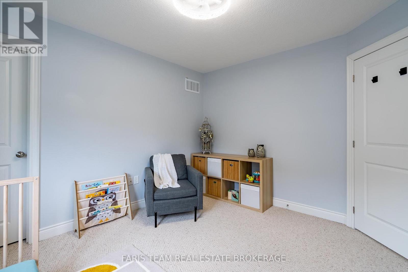 7 Mancini Drive, Essa (Angus), Ontario  L0M 1B1 - Photo 19 - N13674820