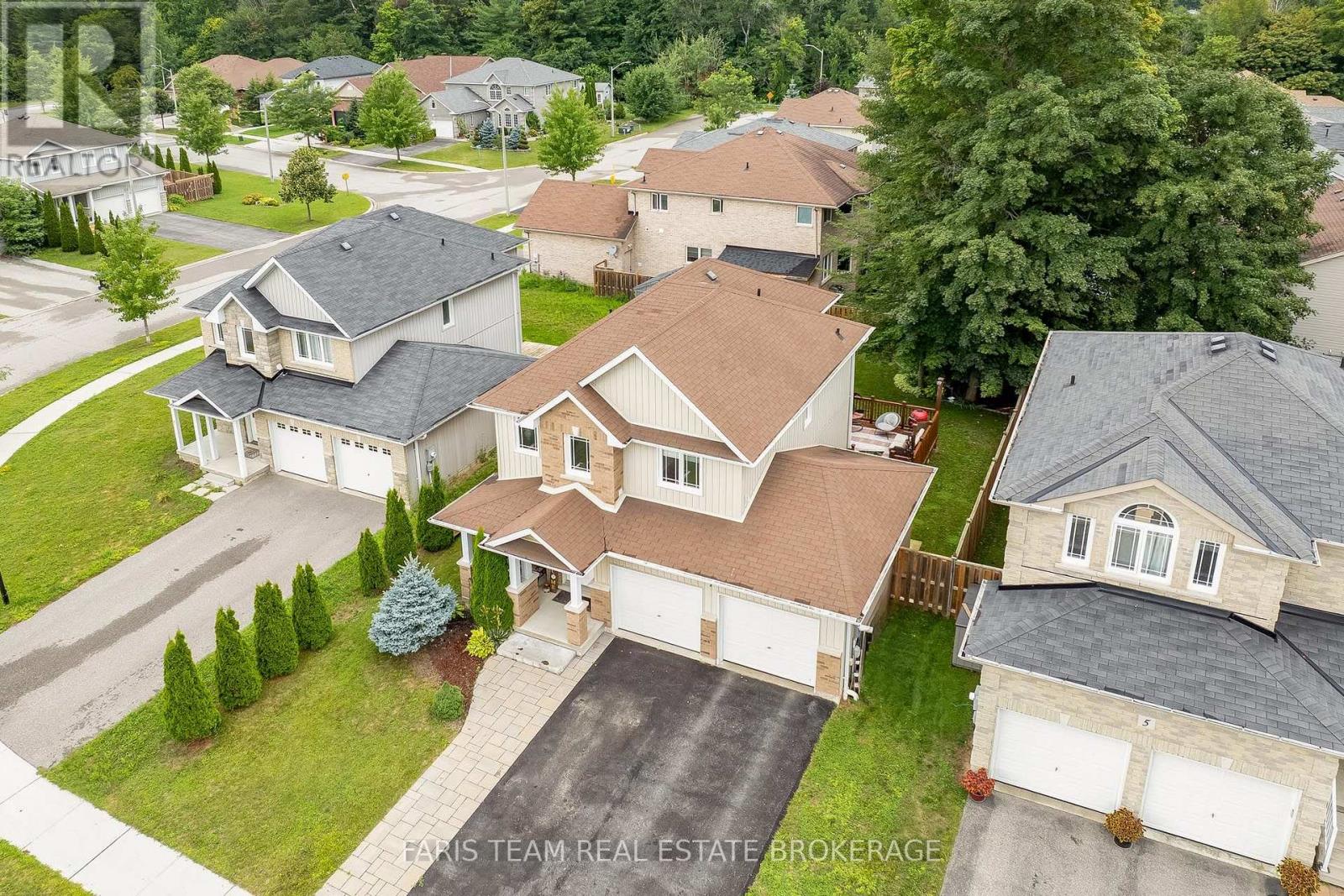 7 Mancini Drive, Essa (Angus), Ontario  L0M 1B1 - Photo 2 - N13674820