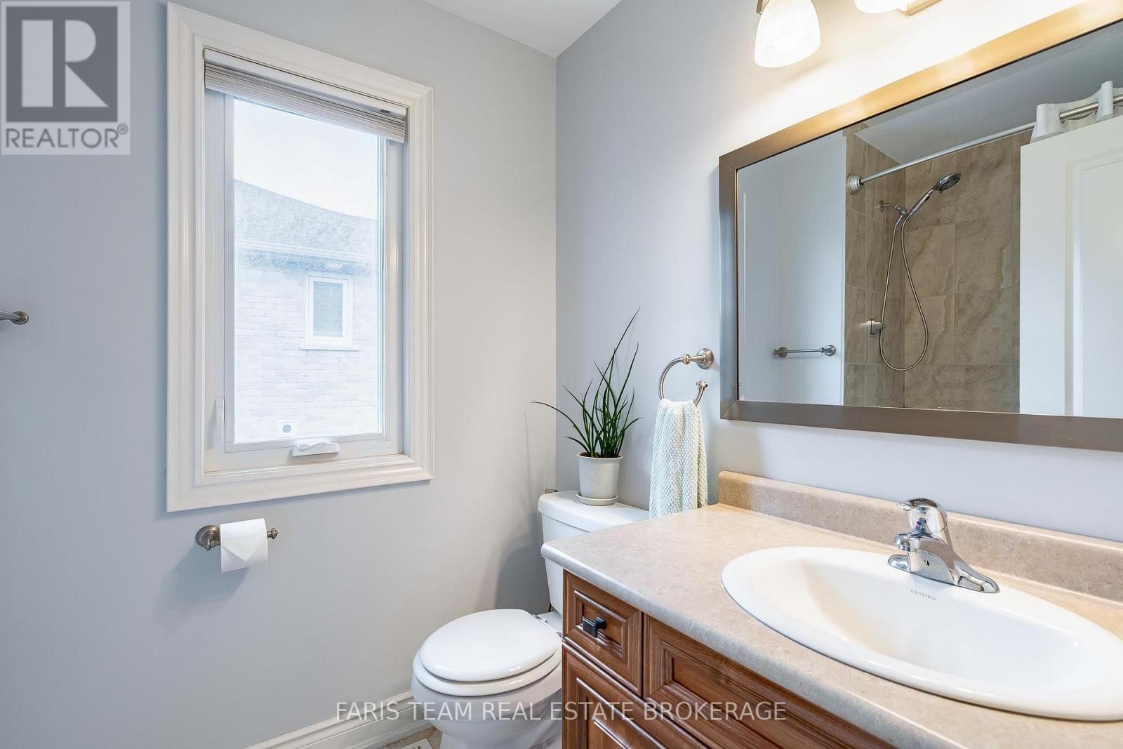 7 Mancini Drive, Essa (Angus), Ontario  L0M 1B1 - Photo 22 - N13674820
