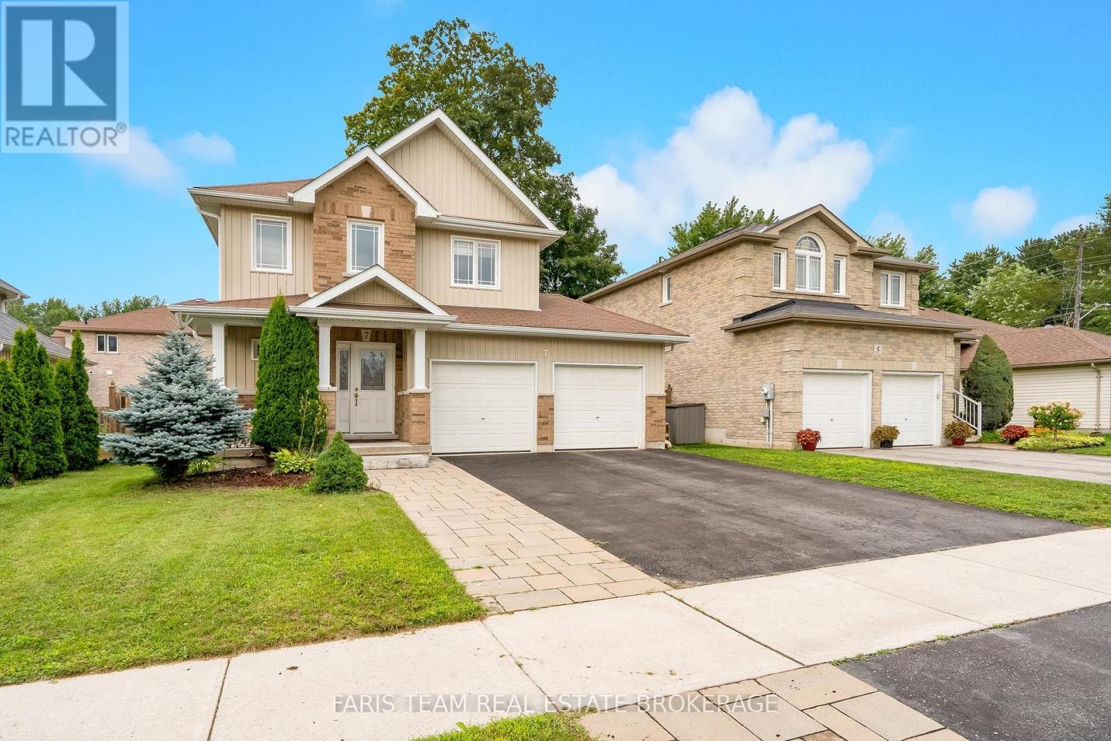 7 Mancini Drive, Essa (Angus), Ontario  L0M 1B1 - Photo 3 - N13674820