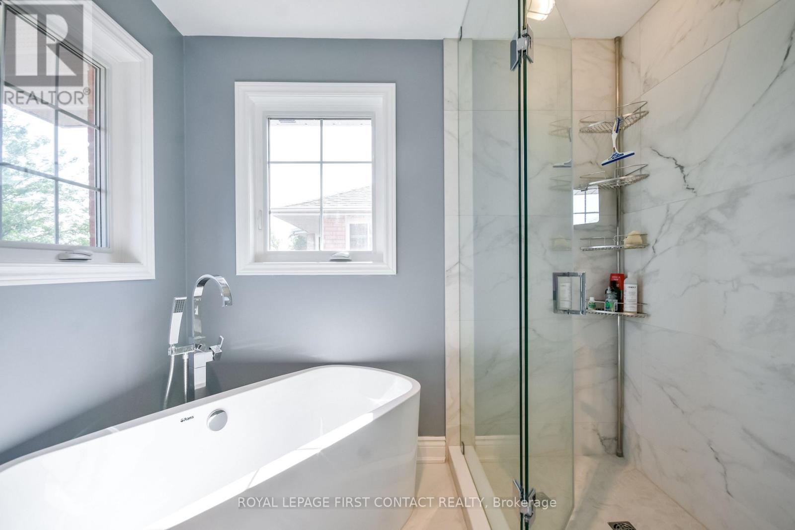 34 Bear Creek Drive, Barrie, Ontario L4N 9M6 - Photo 18 - S13674846