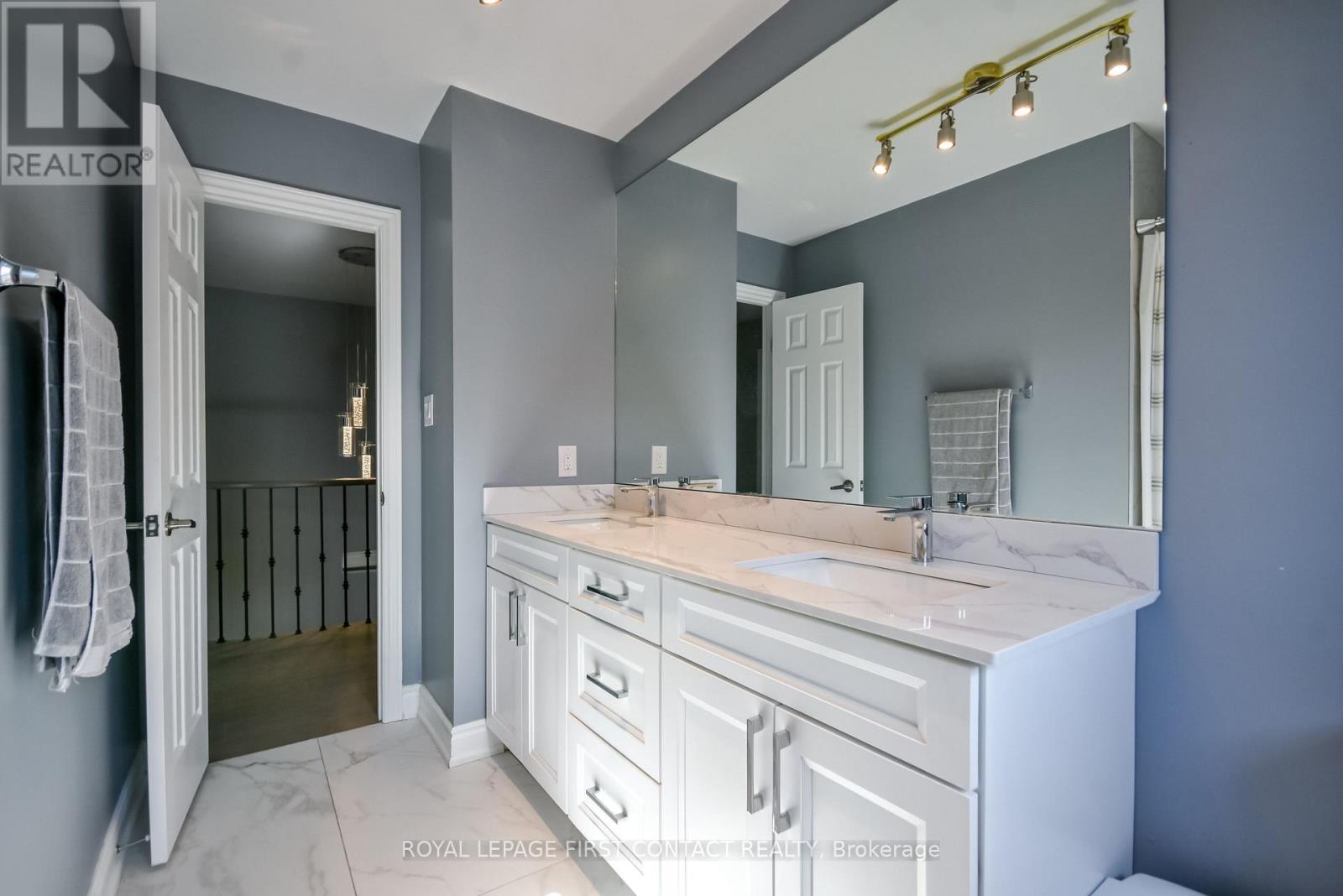 34 Bear Creek Drive, Barrie, Ontario L4N 9M6 - Photo 25 - S13674846