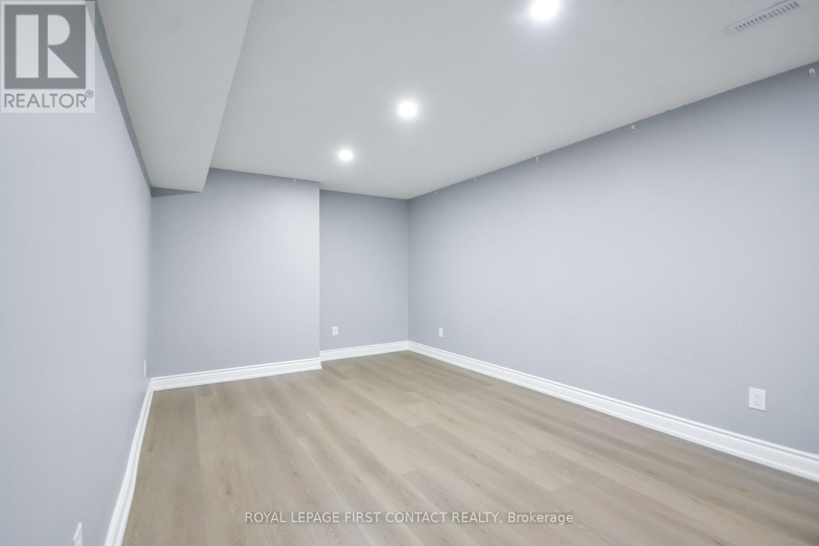 34 Bear Creek Drive, Barrie, Ontario L4N 9M6 - Photo 28 - S13674846