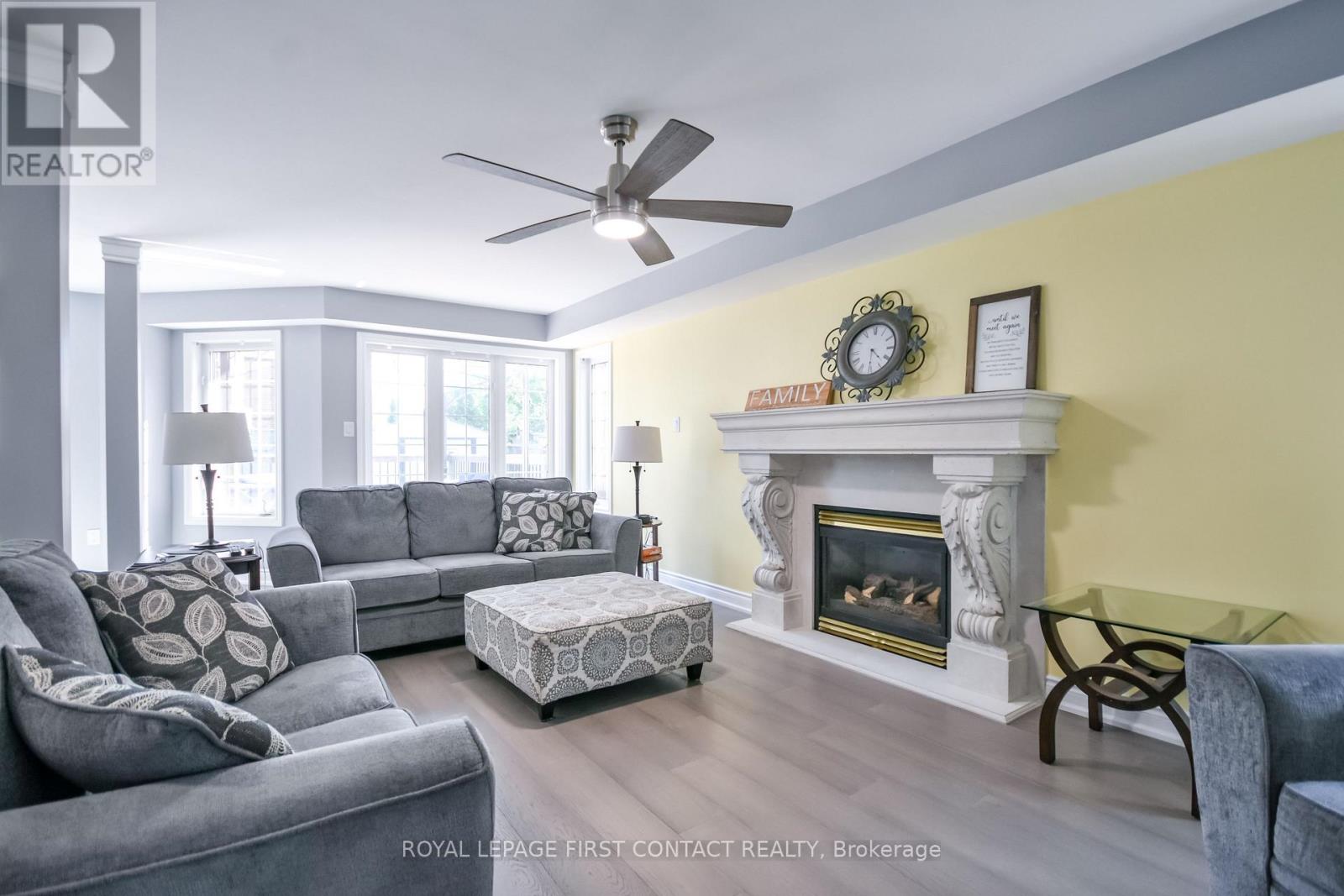34 Bear Creek Drive, Barrie, Ontario L4N 9M6 - Photo 9 - S13674846