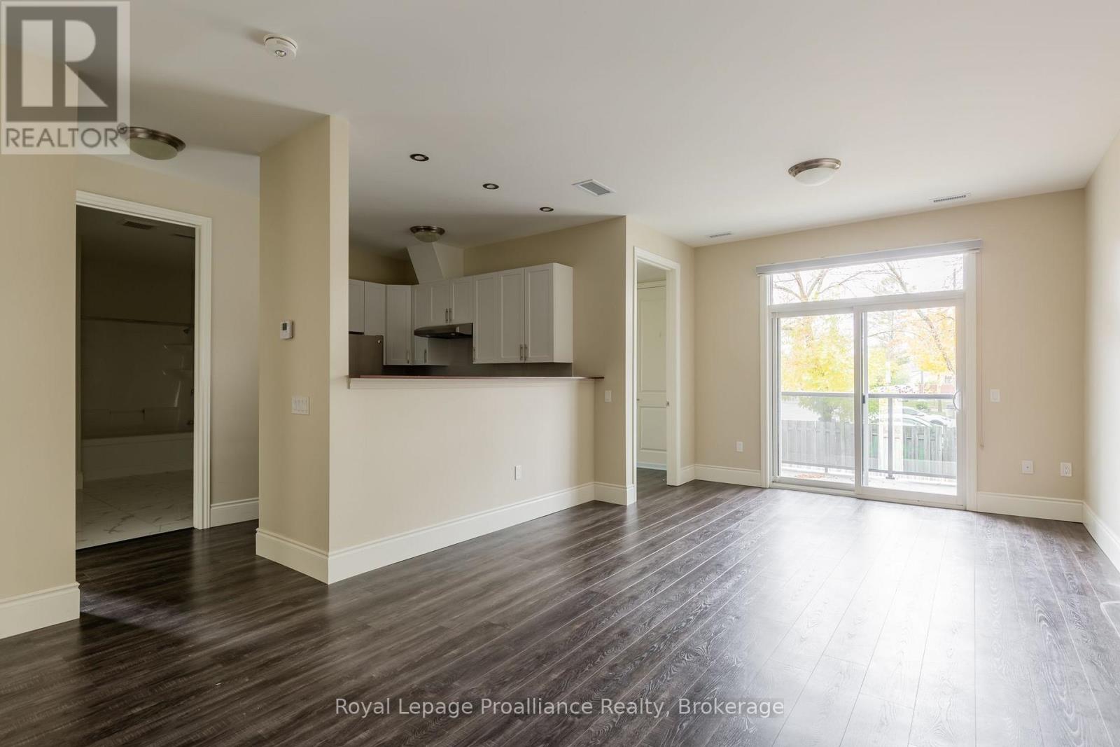 206 - 863 Abbey Lane, Peterborough, Ontario  K9H 0J3 - Photo 6 - X13635592