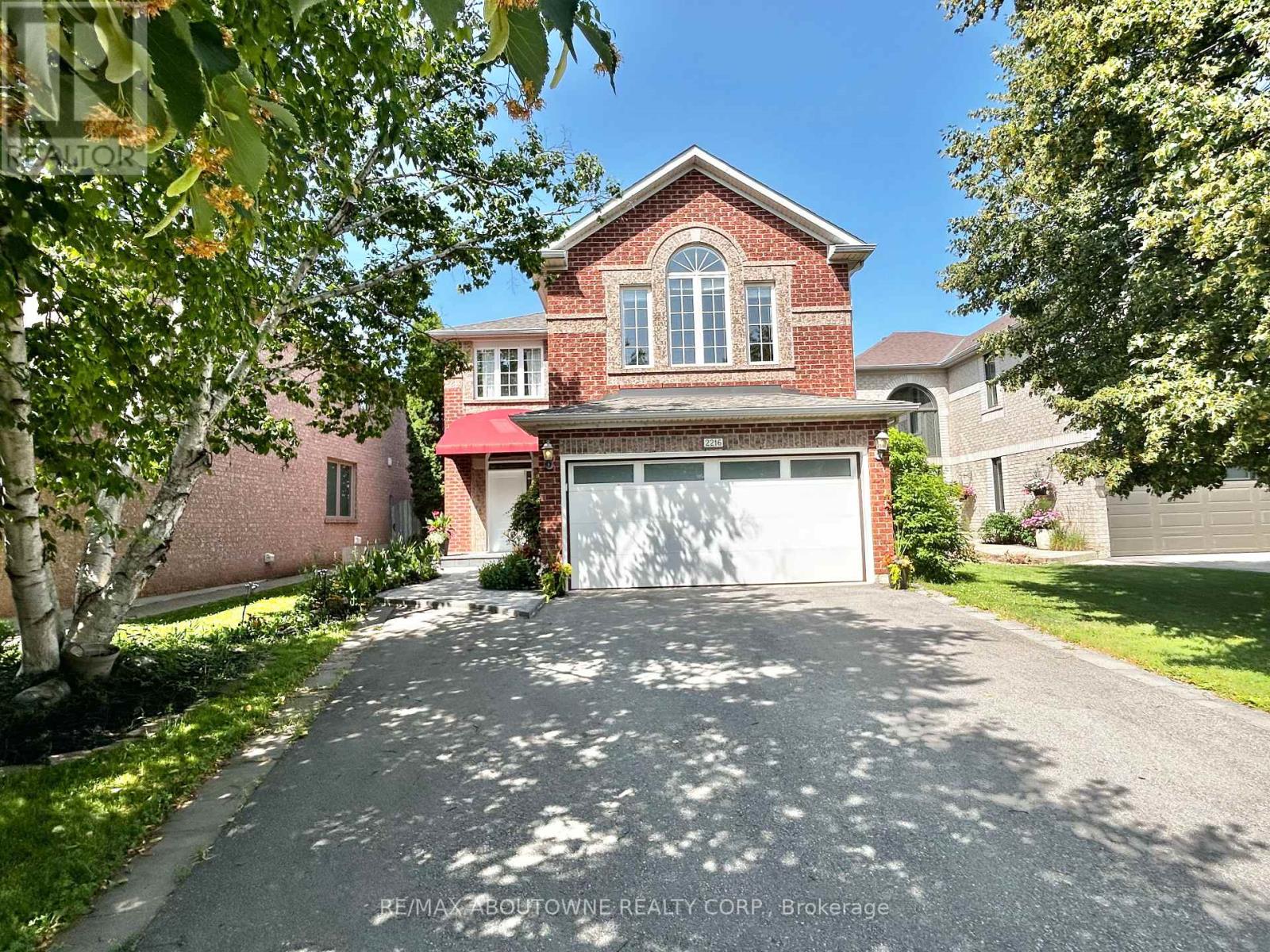 2216 Norfolk Drive, Oakville, Ontario  L6H 6H4 - Photo 4 - W13674714