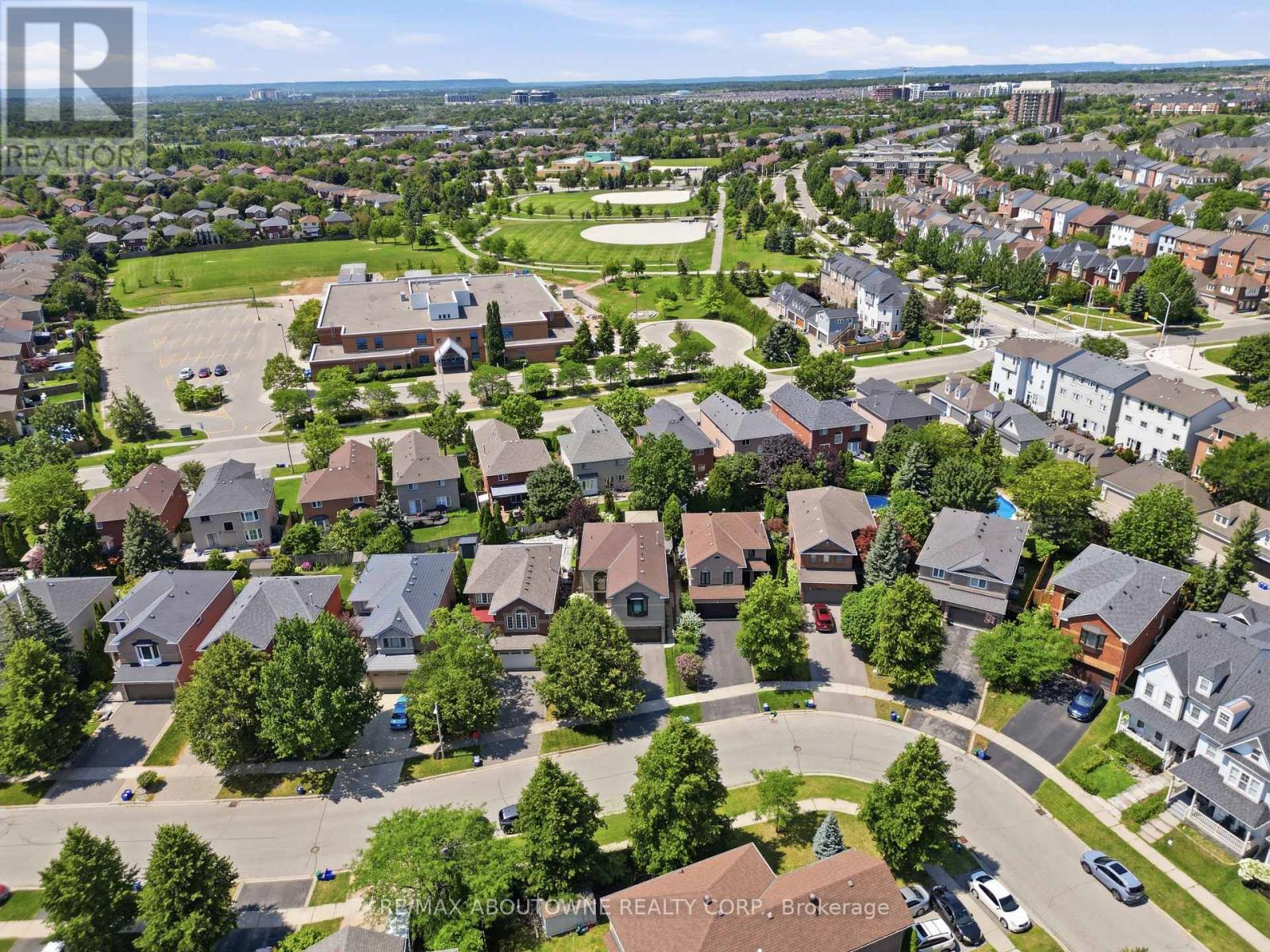 2216 Norfolk Drive, Oakville, Ontario  L6H 6H4 - Photo 46 - W13674714
