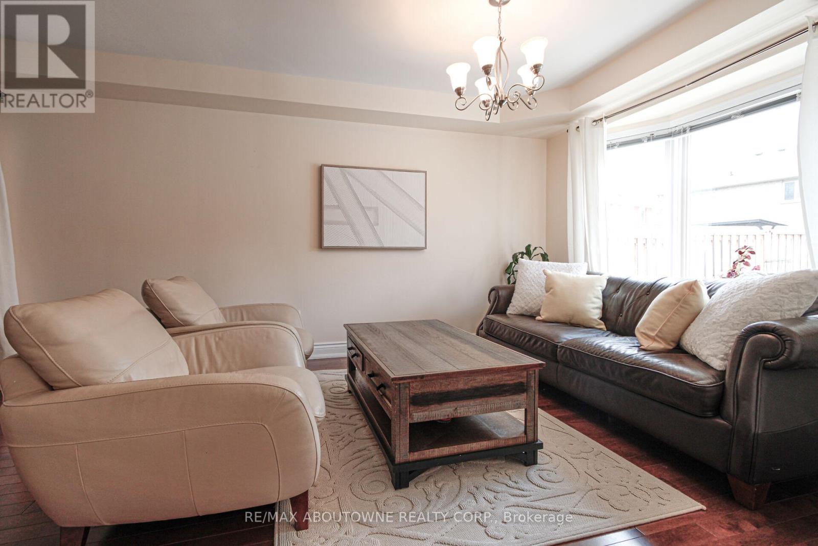 2216 Norfolk Drive, Oakville, Ontario  L6H 6H4 - Photo 9 - W13674714