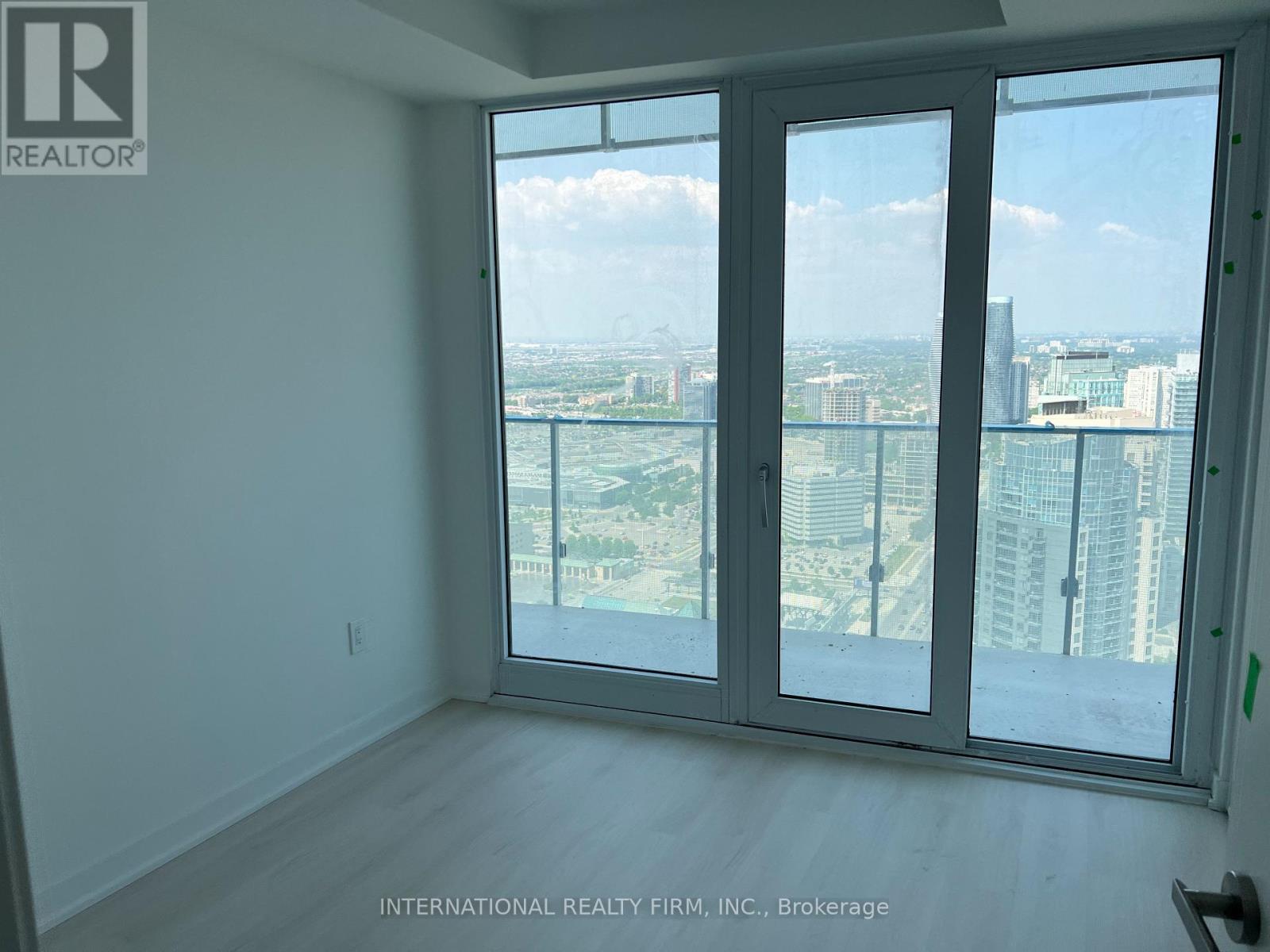 4002 - 3900 Confederation Parkway, Mississauga, Ontario  L5B 0M3 - Photo 4 - W13674718